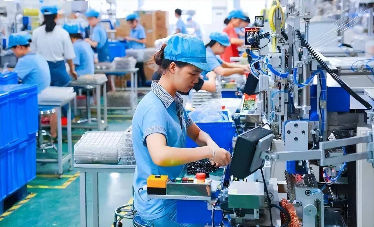 國內(nèi)工廠招人難，外資工廠卻排隊(duì)入職？勞務(wù)派遣背后的巨大差異